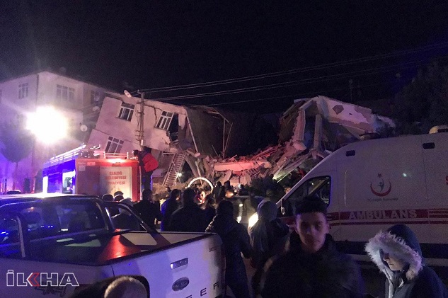 İzmir depreminde can kaybı 64'e yükseldi