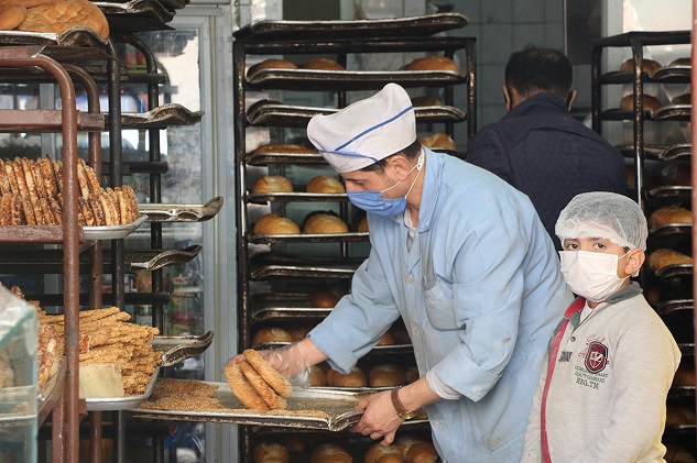 Kısıtlamadan muaflar ama iş yapamıyorlar