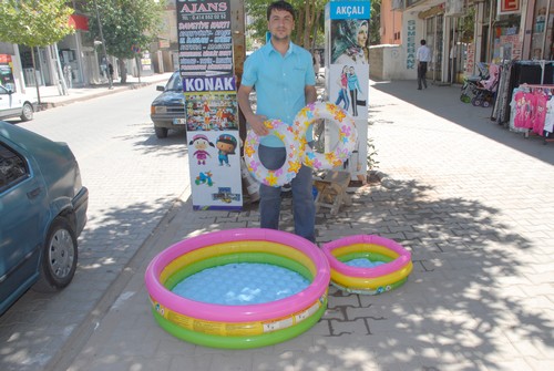 SICAK HAVALAR ŞİŞME HAVUZ SATIŞINI ARTIRDI