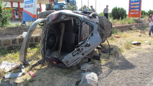 SİVEREK'TE TRAFİK KAZASI 1 ÖLÜ, 3 YARALI