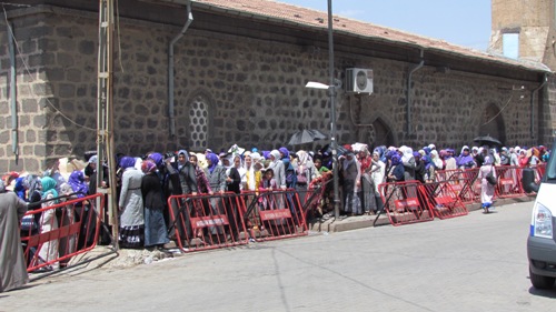 SİVEREKTE SAKALI ŞERİFE YOĞUN İLGİ
