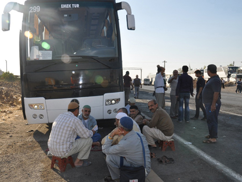 IRAK HACI ADAYLARINI ENGELLEMEYE DEVAM EDİYOR
