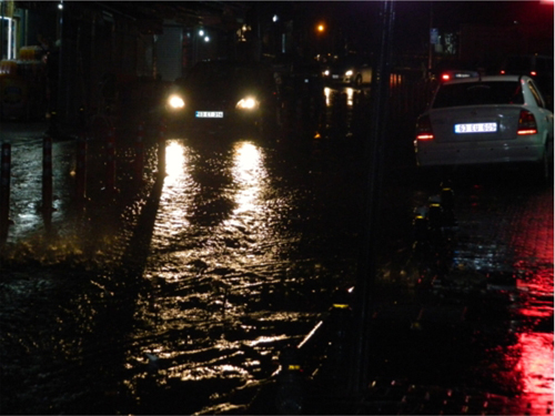 SİVEREK'TE SAĞANAK YAĞIŞ VE FIRTINA ETKİLİ OLUYOR