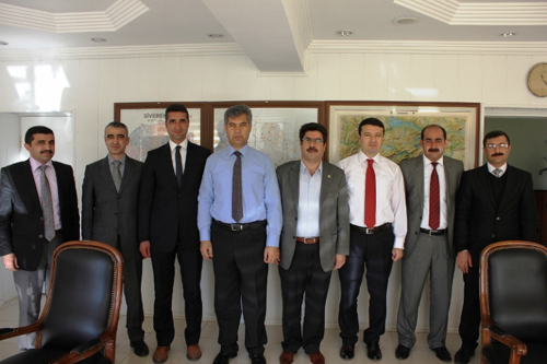 ŞANLIURFA EĞİTİM-BİR-SEN ÜYELERİ ERKAL'I ZİYARET ETTİ