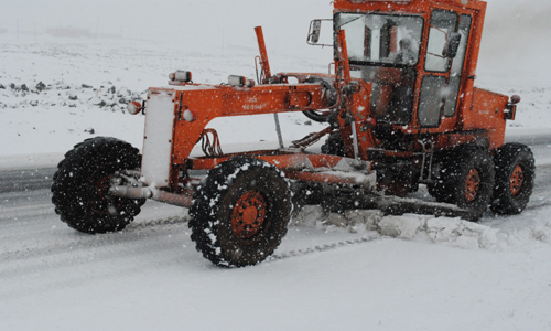 SİVEREK KIRSALINDA KAR YAĞIŞI ETKİLİ OLUYOR