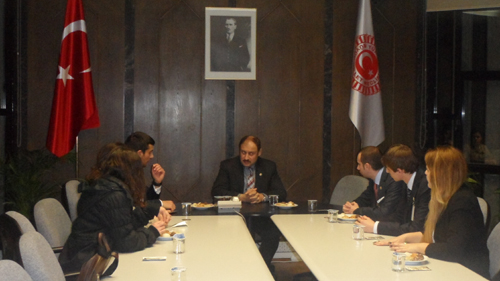 ÜNİVERSİTE ÖĞRENCİLERİ GÜLPINAR'I ZİYARET ETTİ