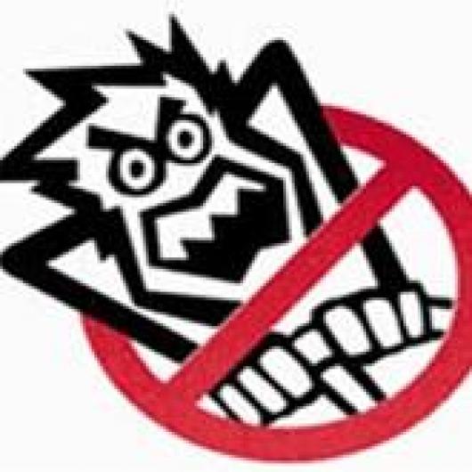 SİVEREKTE MOTOSİKLET KAMYONET İLE ÇARPIŞTI 1 YARALI