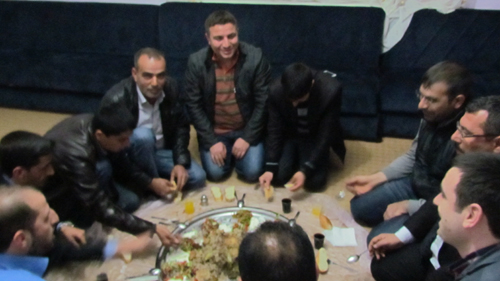 GAZETECİLER KUTLU DOĞUM YEMEĞİNDE BİR ARAYA GELDİ