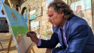 Çoban ressam destek bekliyor