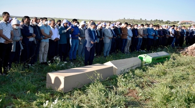 Sulama kanalında boğulan 3 çocuk Uzun Ziyaret mahallesinde toprağa verildi