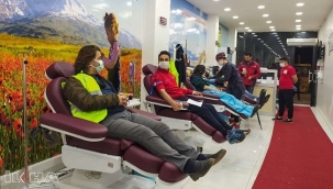 Düzenli kan bağışında bulunmak kalp krizi riskini azaltıyor