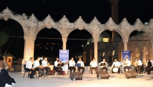 Balıklıgöl'de ilahi dinletisi