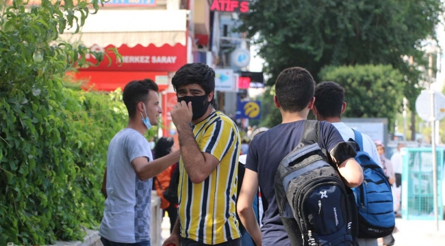 Öğrenciler sınav ücretlerinin her sene artmasından şikayetçi