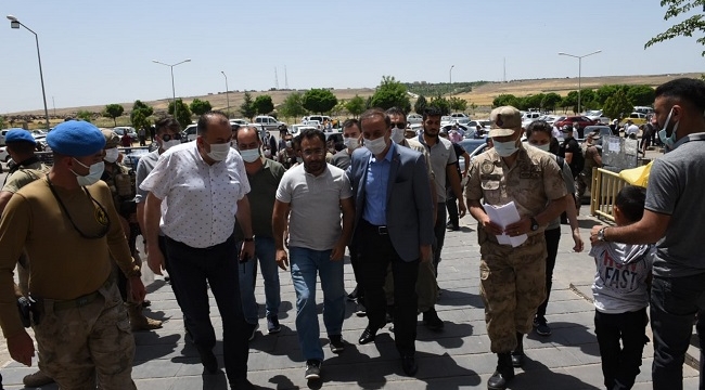 Vali Abdullah Erin Siverek'te 3 kişinin öldüğü olayla ilgili Siverek'e geldi