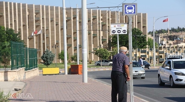 Halk toplu taşıma araçlarında ve duraklarda klima istiyor