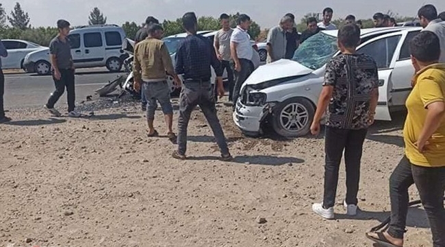 Şanlıurfa'da iki otomobil kafa kafaya çarpıştı: 5 yaralı