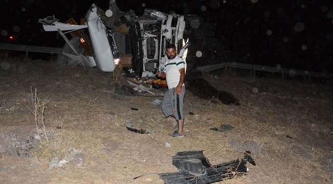 Siverek'te tahıl yüklü kamyon ile tır çarpıştı: 3 yaralı