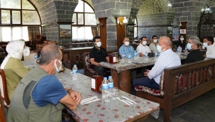 Başkan Çakmak gazetecilerle bir araya geldi