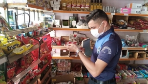 Eyyübiye'de zabıta ekipleri tarihi geçmiş ürünlere el konuldu