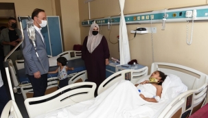 Vali Erin trafik kazasında yaralanan çocukları ziyaret etti
