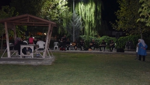 Sıra gecesi ekibinden Millet Bahçesi'nde müzik şöleni