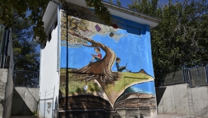 Siverek'te trafo binaları resimlerle güzelleştiriliyor