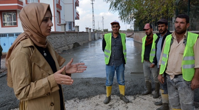 Başkan Ayşe Çakmak devam eden üst yapı çalışmalarını inceledi