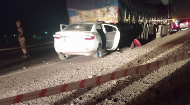 Şanlıurfa'da otomobil tırla çarpıştı: 1 ölü 1 yaralı