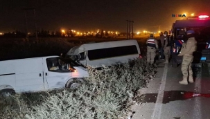 Şanlıurfa'da Panelvan ile minibüs çarpıştı: 10 yaralı 