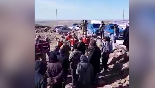 Yolları yapılmayan mahalle sakinleri yeniden yol kapattı