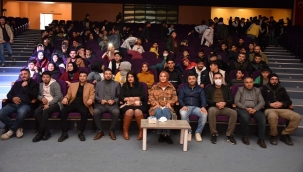 Başkan Ayşe Çakmak, sosyal medya fenomenleri ve gençlerle bir araya geldi