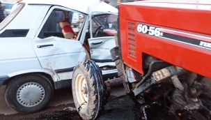 Siverek'te otomobil ile traktör çarpıştı: 4 yaralı