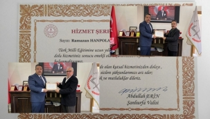 Emekli olan öğretmenlere hizmet şeref belgesi takdim edildi