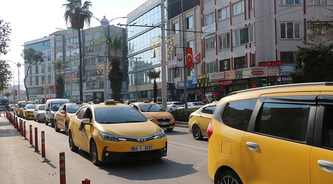 Şanlıurfa'da taksicilerden kornalı eylem