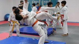 Haliliye Belediyesinin spor kursları devam ediyor