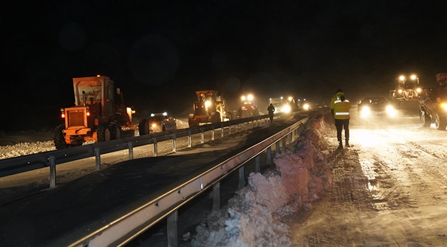 Siverek- Diyarbakır kara yolu 9 saat sonra kısmen açıldı