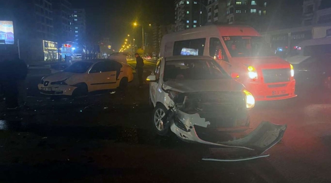 Şanlıurfa'da çalışmayan ışıklar kazaya neden oldu