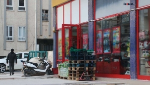 Market içerisinde bıçaklı kavga: 2 yaralı