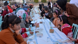 Başkan Çakmak yetimlerle iftarda bir araya geldi