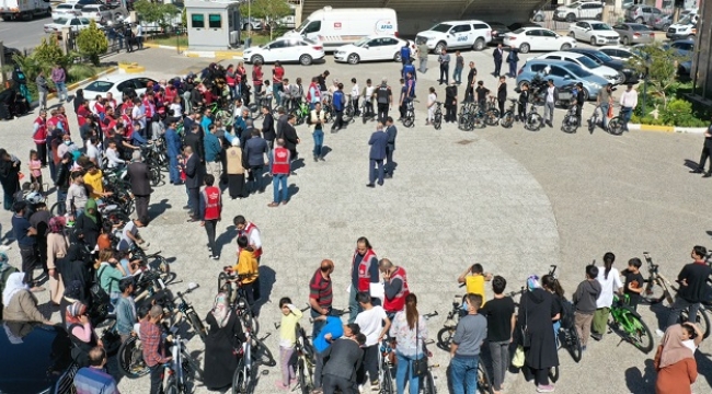 Şanlıurfa'da yetim çocuklara bisiklet hediye edlldi
