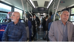 Yaşlılar şehir içi ulaşımda gençlerden saygı ve hürmet bekliyor