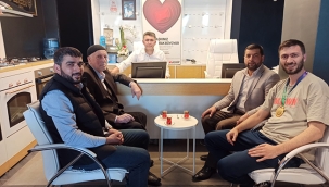 HÜDA PAR İlçe Başkanı Sımak Olimpiyat şampiyonu sporcuyu ziyaret etti