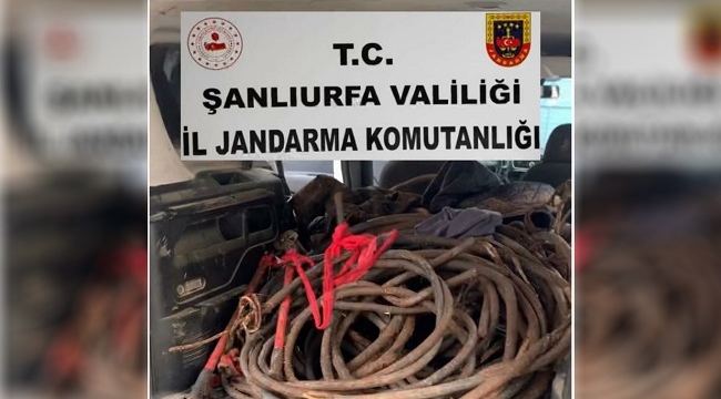 Siverek'te yol kontrolünde çalıntı elektrik kablosu ele geçirildi