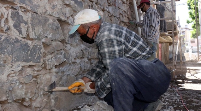 Tarihi Siverek sokaklarında restorasyon çalışmaları başladı