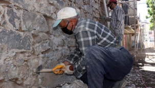 Tarihi Siverek sokaklarında restorasyon çalışmaları başladı