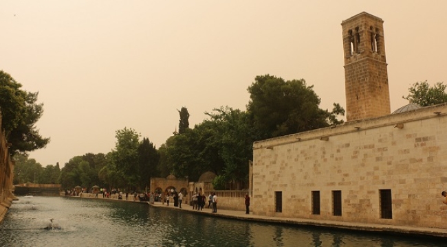 Şanlıurfa'da toz bulutu etkili oluyor