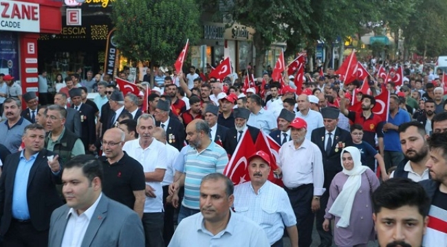 Şanlıurfa'da 15 Temmuz yürüyüşü düzenlendi