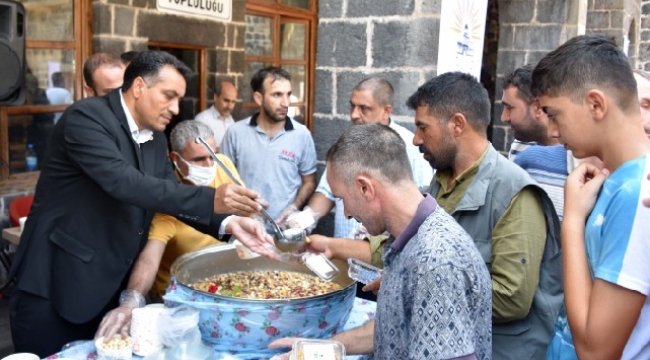 Siverek'te 20 bin kişiye aşure ikram edildi