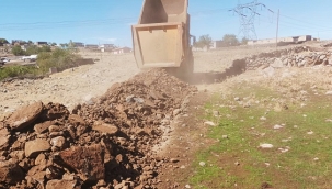 Siverek kırsalında yol yapım çalışmaları sürüyor