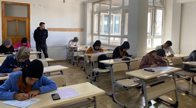 Ücretsiz TYT sınavları gençlerin önünü açıyor